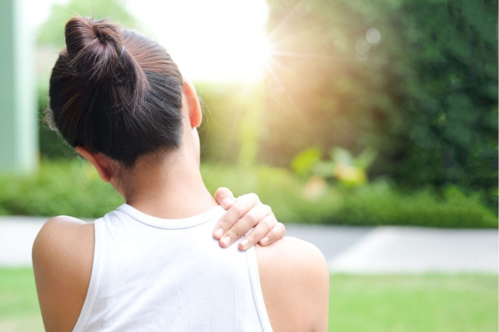 Graphic: Dr. Leon Popovitz Discusses Shoulder Impingement Surgery and Recovery
